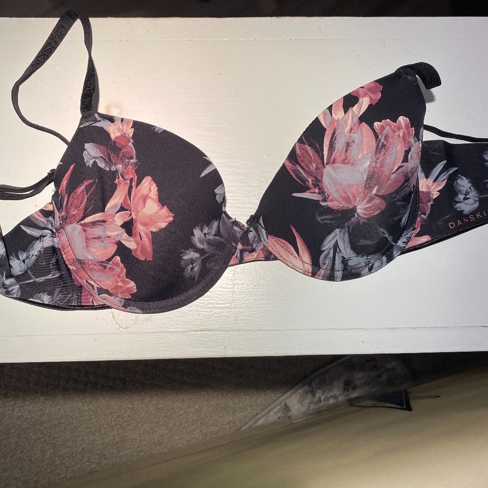 Danskin Black & Floral Bra Size 34B EUC w Rose Gld